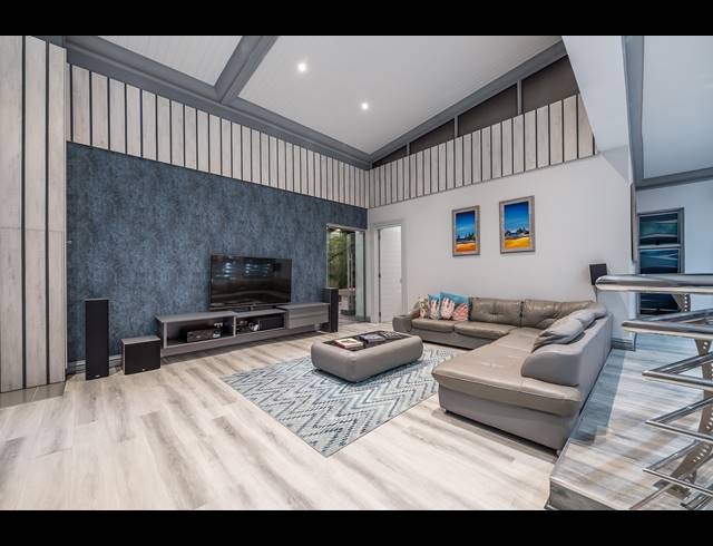 4 BEDROOM HOUSE FOR SALE IN PINNACLE POINT GOLF ESTATE
